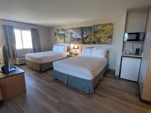 Days Inn & Suites by Wyndham Castle Rock