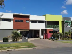 Abode37 Motel Emerald