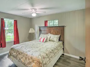 Suwannee Riverfront Home Grill, Near Springs