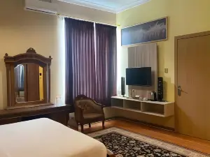 Grand Mansion Hotel Blitar