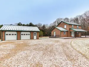 Houtzdale Home w/ Shuffleboard & Pickleball!