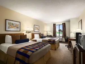 Days Inn by Wyndham Oglesby/ Starved Rock