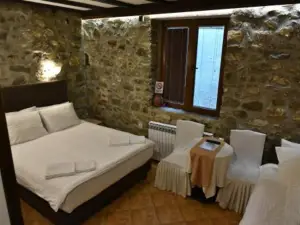 Canyon Matka Hotel