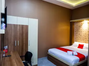 RedDoorz Near Simpang Tujuh Kudus