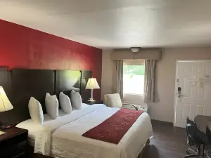Pinetree Inn