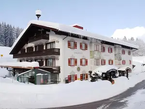 Aktivhotel & Gasthof Schmelz Ihr Wellness Hotel in Inzell Mit Hallenbad, Alpensauna & Dampfbad