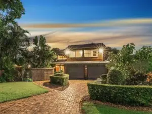 Hidden Bali Style 5Br House in Robertson