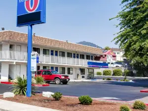 โมเทล 6 แกรนท์สพาส ออริกอน