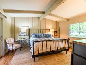 Expansive Outdoor Living and Lakefront Access - Cozy Family Haven