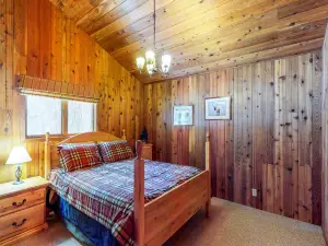 Cozy cabin with wood stove, WiFi, cable, and a foosball table
