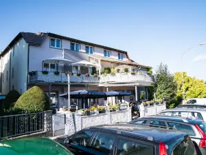 Pension & Restaurant la Amalia