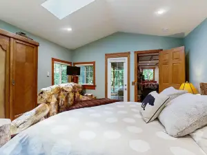 Eva's Cottage - Romancing the River