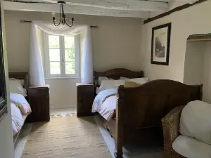 Charming 1930s Home in Altillac