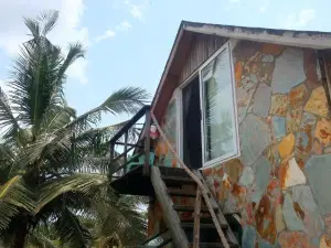 Afro Beach Eco Resort Butre