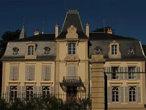 德彭努城堡酒店