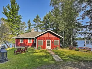 Cozy Lakefront Cabin w/ Indoor Gas Fireplace!