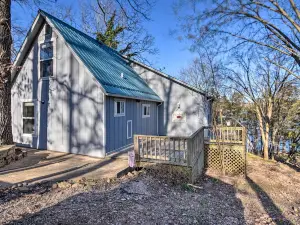 Lakefront Table Rock Getaway w/ Private Swim Dock!