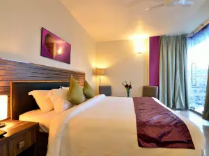 Hotel Poinisuk