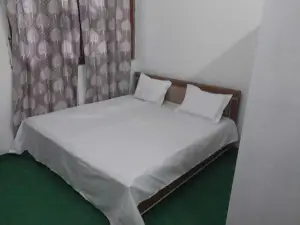 Hotel O J.T Red Star