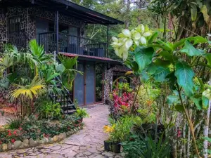 Cabañas Lago Cerro Azul - Lake of Panama