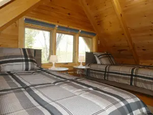 Cozy private island getaway just minutes from Ely