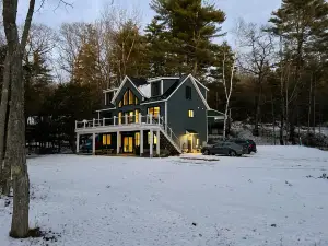 The Beach House on Shaws Pond - Gorgeous New Home Directly on the Water