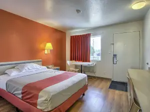 Motel 6 New Cumberland, PA - Harrisburg - Hershey South