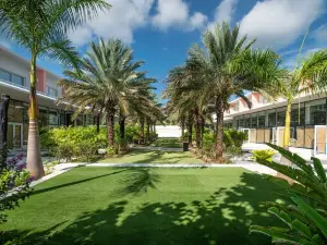 Cayman Luxury Rentals at the Grove