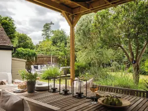 Lovely 3-Bed House in West Malling Kent