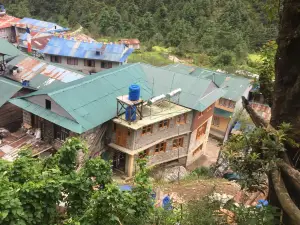 Tribeni Lodge Restaurant and Bar