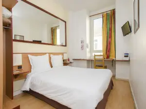 Hôtel Bosquet Pau Centre - Self Check in Budget Hotel
