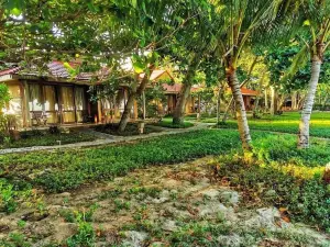 Tan Son Nhat Con Dao Resort
