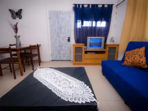 Zimmer Dora Dead Sea