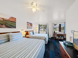 Surf & Sand Inn