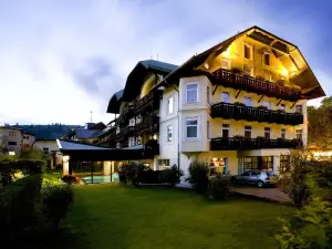 Post-Hotel