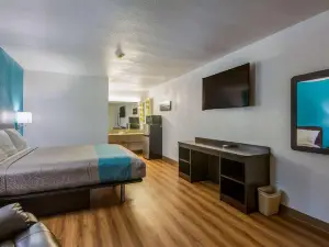 Motel 6 Freeport, TX