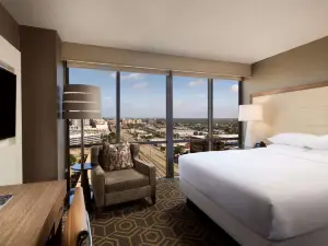 DoubleTree by Hilton Dallas-Campbell Centre