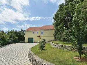 Amazing Home in Hrvace with Wifi and 3 Bedrooms