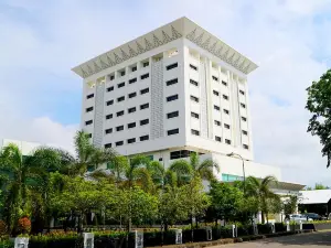 Grand Mahkota Hotel