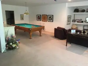 Beautiful Parkside Suite