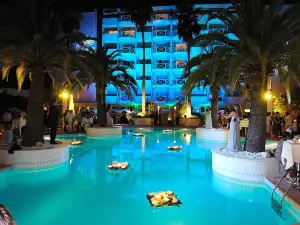 AC Hotel by Marriott Ambassadeur Antibes - Juan Les Pins