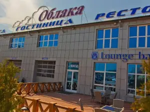 Oblaka Hotel