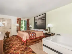 Super 8 by Wyndham Fayetteville