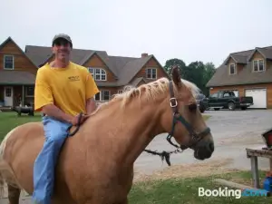 Clover Hill Farm & Country Inn