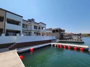 Riverfront Parker Home, 3/3 with 2 docks, Views!!!