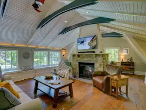 Cozy Designer Cottage with Saltwater Pool