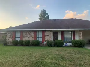 3 Bedroom Within 10 Miles of 4 Major Hospitals