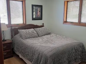 Cabin Retreat On Beautiful, Crystal Clear Eagle Lake in Ottertail County, MN