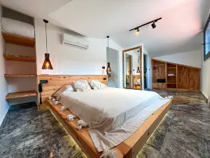 Cabana Boutique Hotel & Cafe