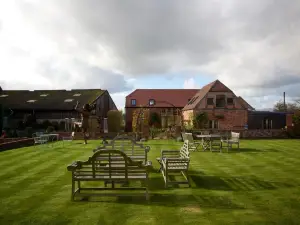 Mr & MRS Smith Eckington Manor